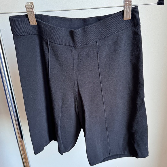 & Other Stories Black legging Shorts in size small - Picture 1 of 9